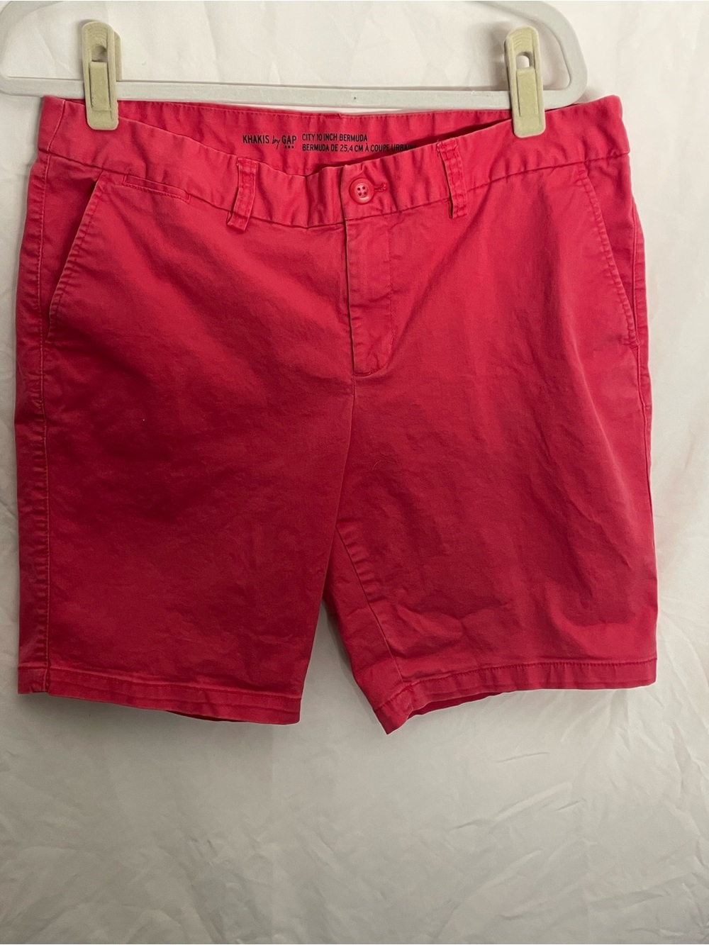 GAP Women’s Coral Kaki 10” Bermuda Shorts
